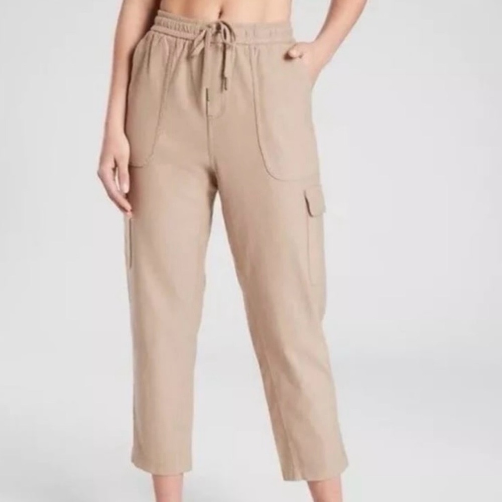 Athleta Farallon Cargo Pants Size 4 NWOT